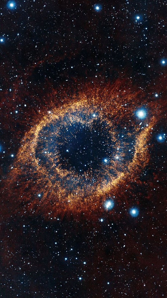 NGC7293 Helix nebula in infrarred in Aquarius constellation #ESO