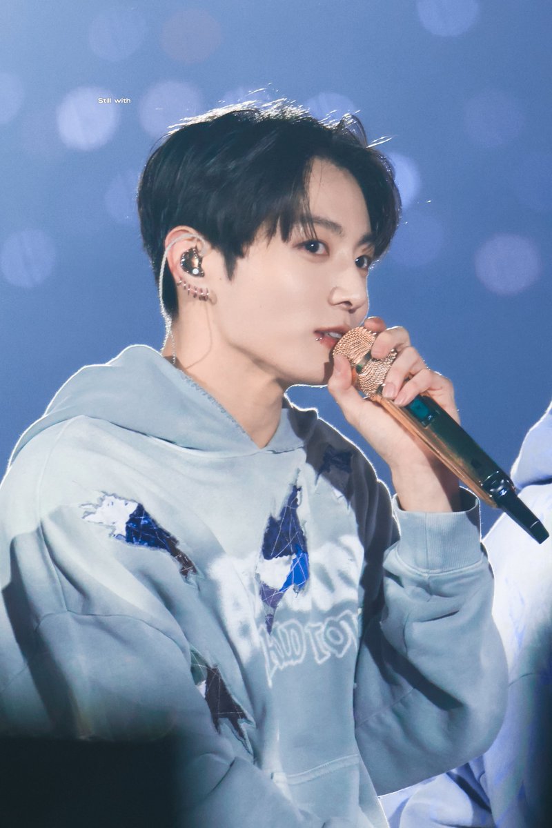 Still with tweet media