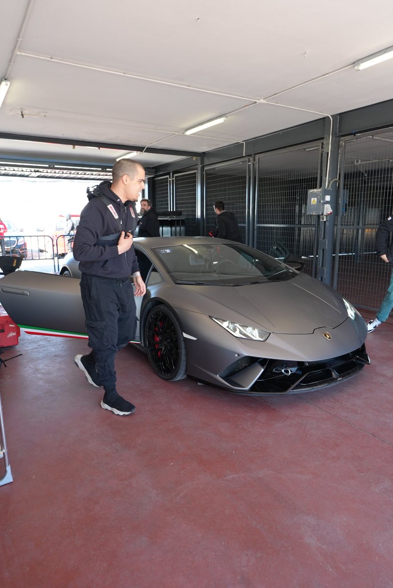 AlphaSniper97 tweet media