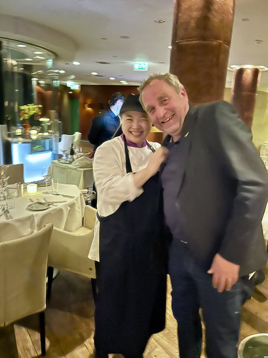 HofmannAviation's tweet photo. #VIENNAhomebase - I had an excellent stay in my DO & CO AG hotel homebase, as always. After #TVwork, interviews and #CEOmeetings, good food and great conversations completed a perfect stay. Thank you dear Do&Co team for your hospitality, will return very soon… https://t.co/vy7dHhKCuz