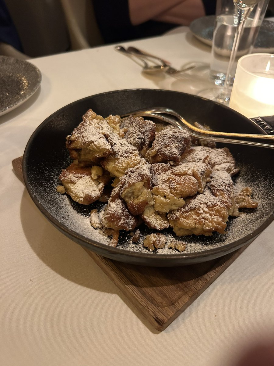 HofmannAviation's tweet photo. #VIENNAhomebase - I had an excellent stay in my DO & CO AG hotel homebase, as always. After #TVwork, interviews and #CEOmeetings, good food and great conversations completed a perfect stay. Thank you dear Do&Co team for your hospitality, will return very soon… https://t.co/vy7dHhKCuz