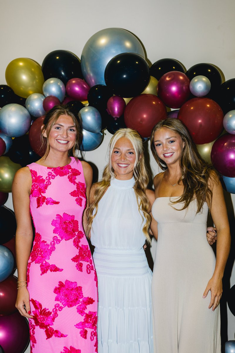 The squad showed out at last night’s Colonels’ Choice Awards ⭐🏐

#GoBigE🏝️🏐 | #MoreThanMe