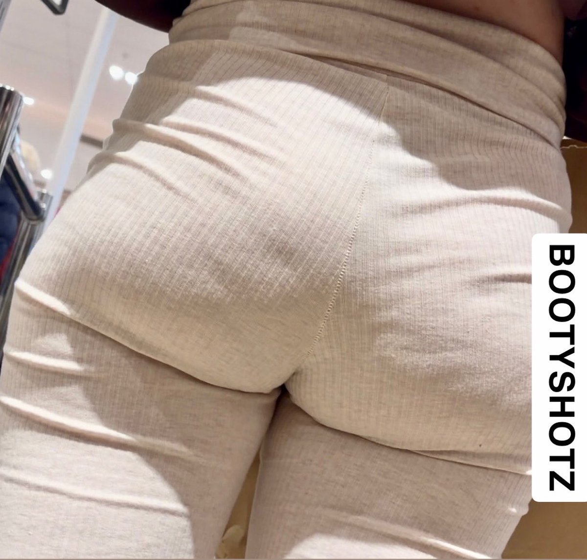BootyShotz tweet media