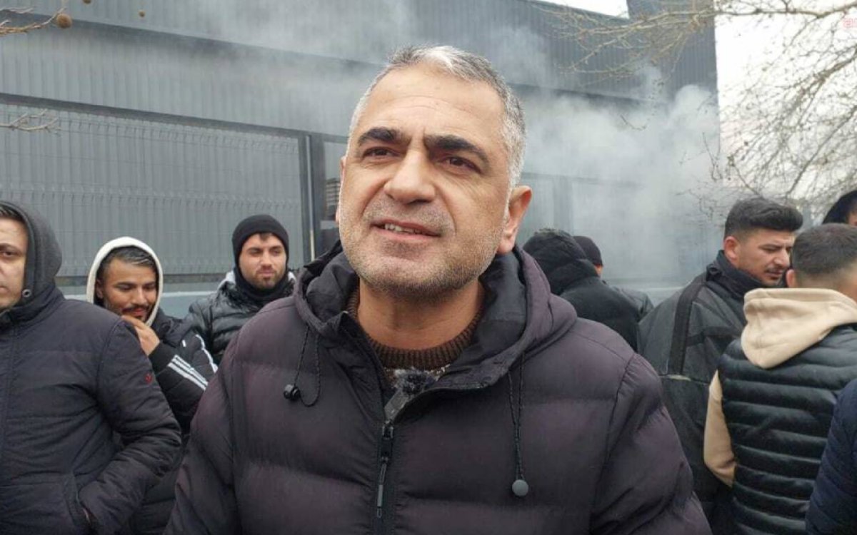 toplumuhalif043's tweet photo. Unutma!

BİRTEK-SEN Genel Başkanı Mehmet Türkmen, "İşçileri insan yerine koymayı öğrenin" dediği grevdeki konuşması nedeniyle tutuklandı.

42 gündür tutuklu! https://t.co/4qZaRsn9u1