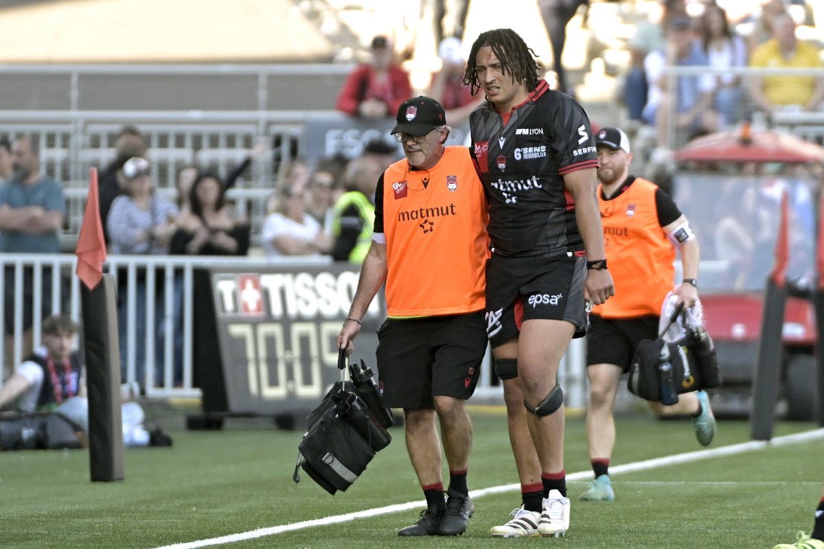 rugbydrama's tweet photo. La rupture du ligament croisé antérieur de Mickael Guillard semble grave… https://t.co/e6Pv4t3yeN
