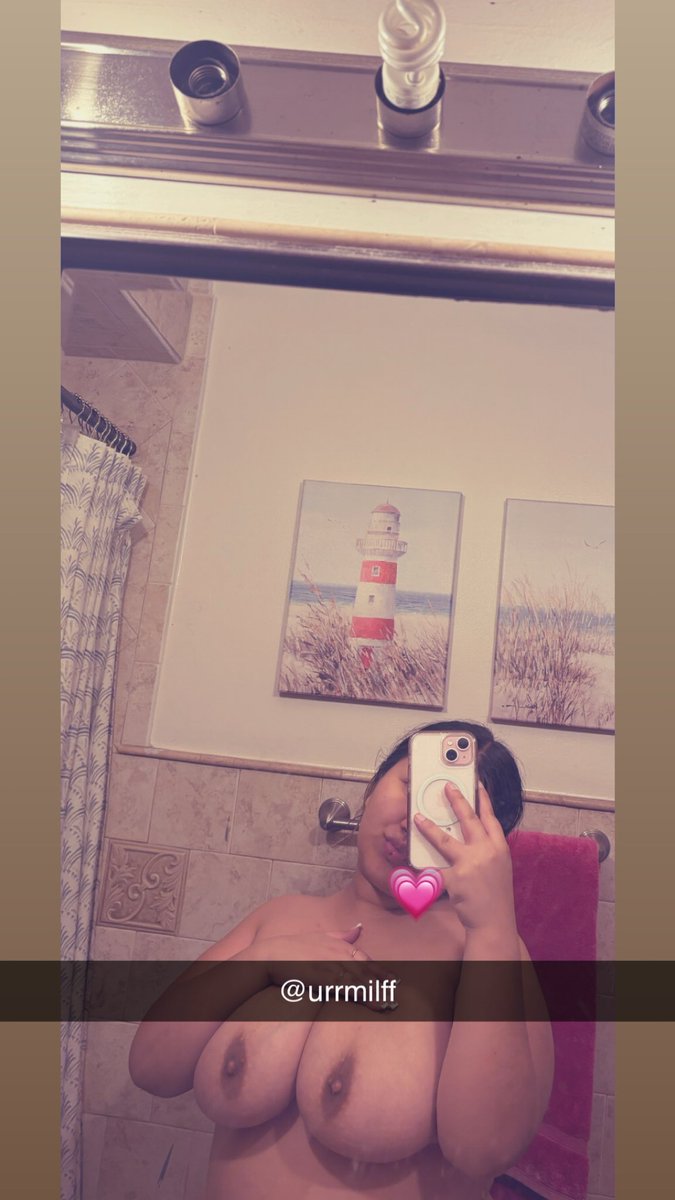 rosieee_ tweet media