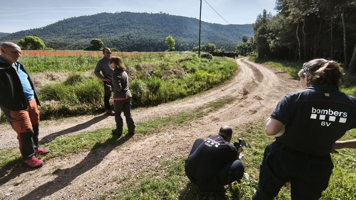 bomberscat's tweet photo. Avui hem fet una crema #rxfire a Cardona #RECentre
amb #bomberscat #GRAF
Jornades de formació per bombers en pràctiques i per experts europeus que investiguen els efectes de les cremes, amb col·laboració del @ctforestal https://t.co/mOfWatkLfB