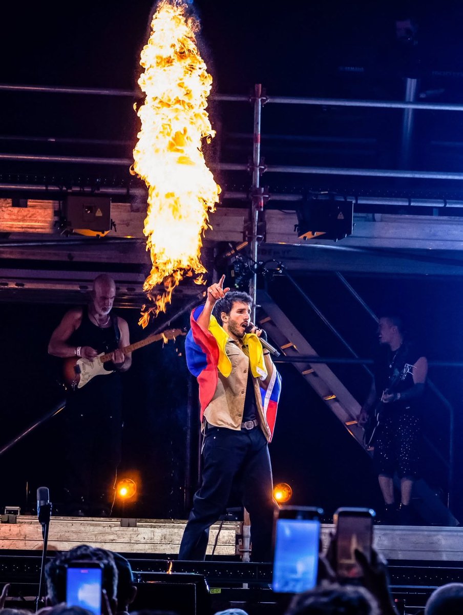 Esta imagen grita POWER ⚡️ Legendario del POP latino 🔥🇨🇴<a href="/SebastianYatra/">Sebastian Yatra</a> ♥️