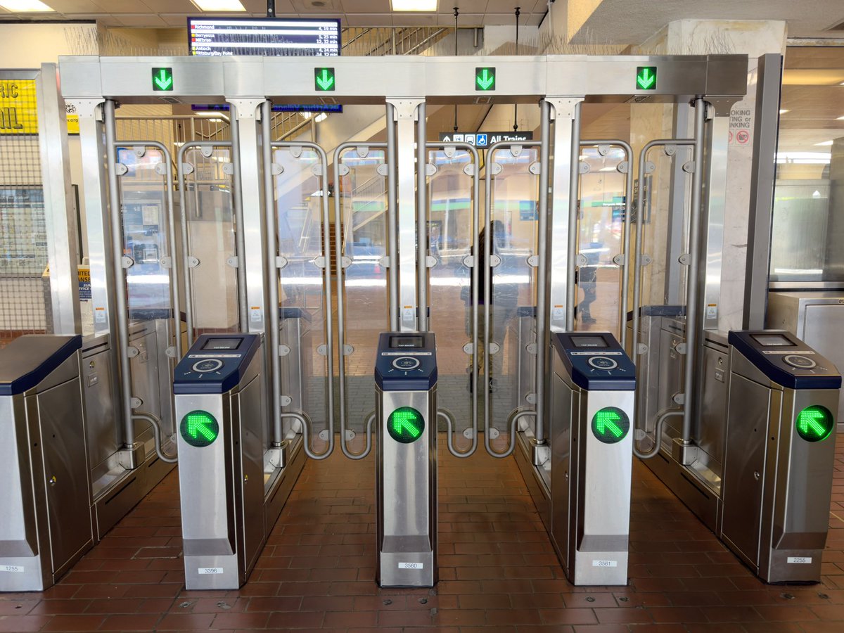 Thomas Hawk tweet media