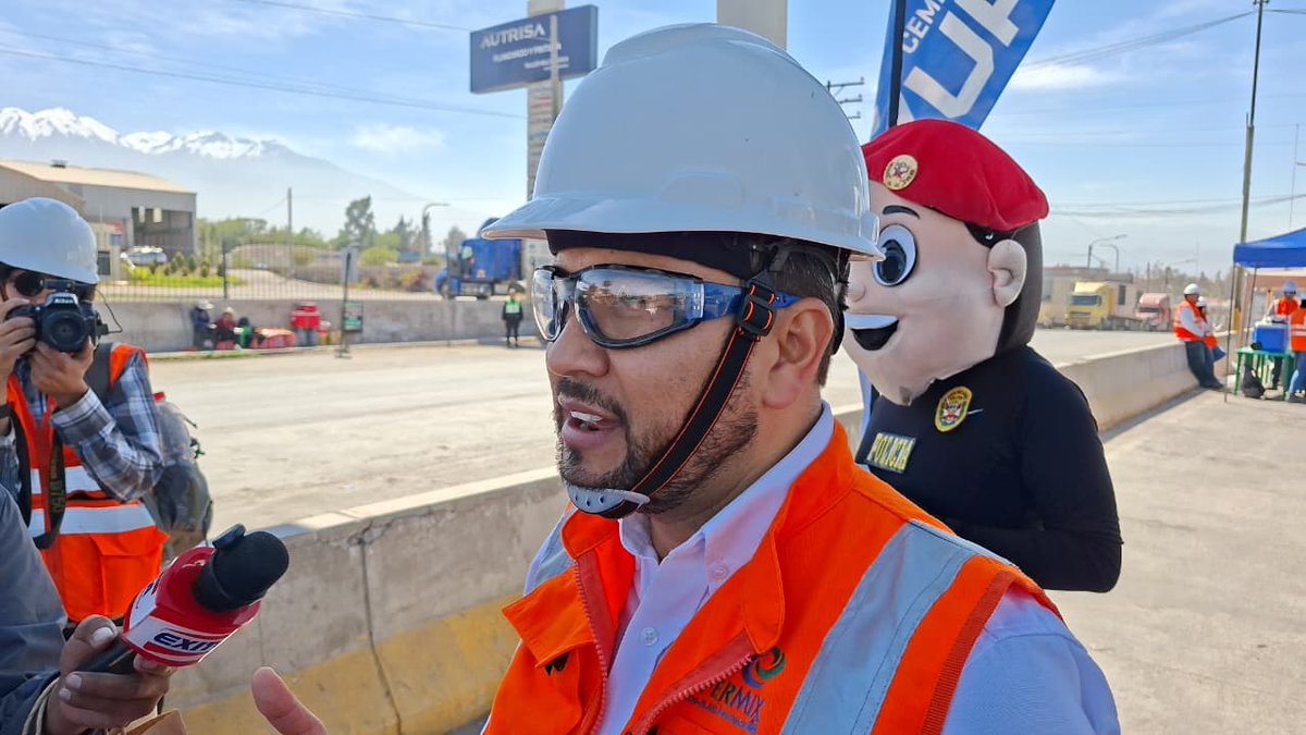 HBANOTICIAS's tweet image. #Arequipa || Realizan campaña de cocientización vial en Arequipa. hbanoticias.pe/realizan-campa…