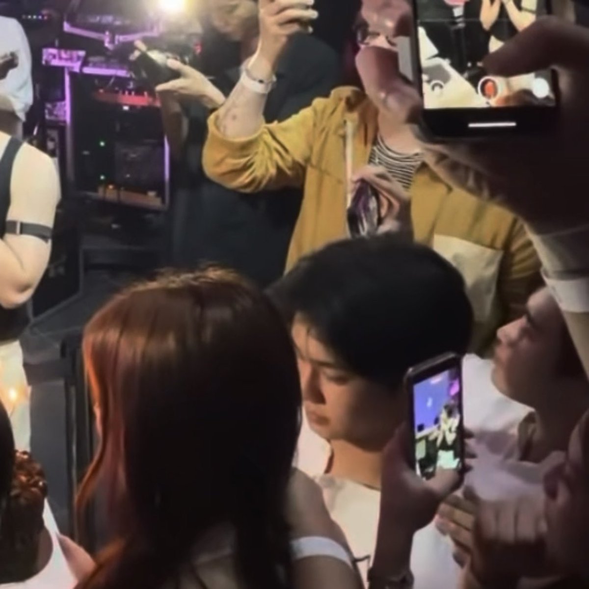 โฮมินิ🐰ྀི tweet media