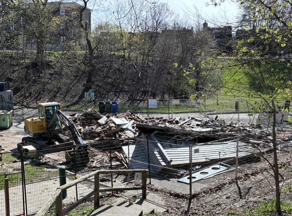 Trinity Bellwoods Park tweet media