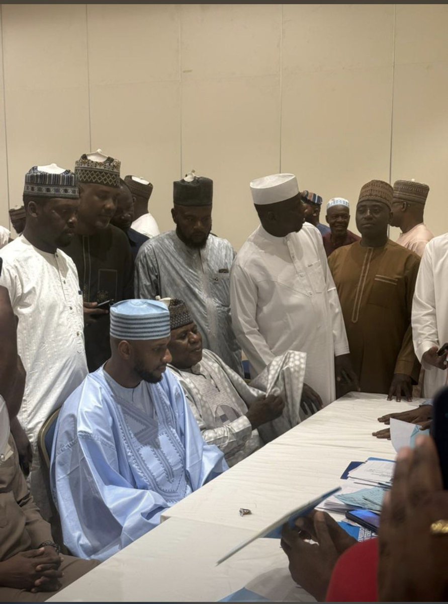 amin_uba's tweet photo. Abdulrahman Bashir Haske (@OfficialABHaske) has officially picked up the โฆ50 million APC governorship nomination form for Adamawa State. The race is on!
#adamawa
#Haske https://t.co/OiuYzp5uU8