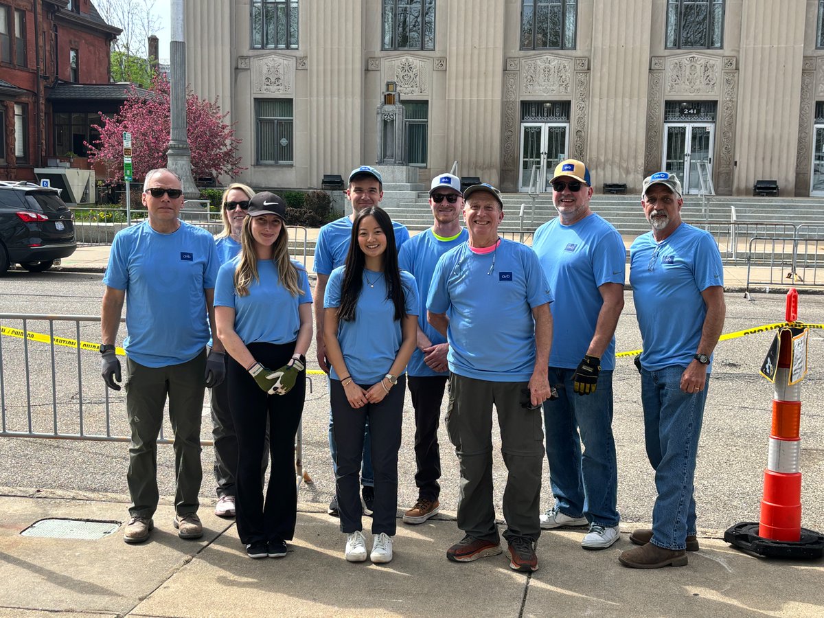 AVB_inc's tweet photo. Another great year at the Zeigler Kalamazoo Marathon! Whether racing, running our Beacon Health expo booth, or helping with start and finish line setup, it was a weekend we were proud to be part of! 💙 https://t.co/OnijNQvDGN