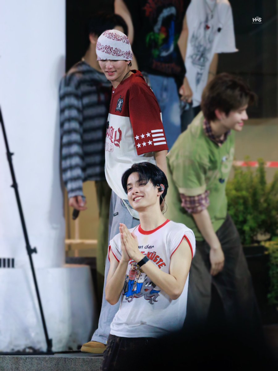 ' HnS ♡ tweet media