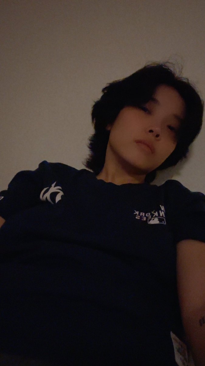 JaureguiDidWhat's tweet photo. YAYY #HALSEYSPRING #TGIDELUXE

Cryztal (she/her)
 
fav tgi decade: im a 90s kid 🧍‍♀️

fav tgi song atm: ego &amp; hurt feelings (the sad sad phase is otw i fear-) 

fav tgi song live: I NEVER LOVED YOU PEAKS

song im most looking forward to: LUCID &amp; LESSONS PLS IM ON MY KNEES 🧎‍♀️ https://t.co/LYAVXqchZS