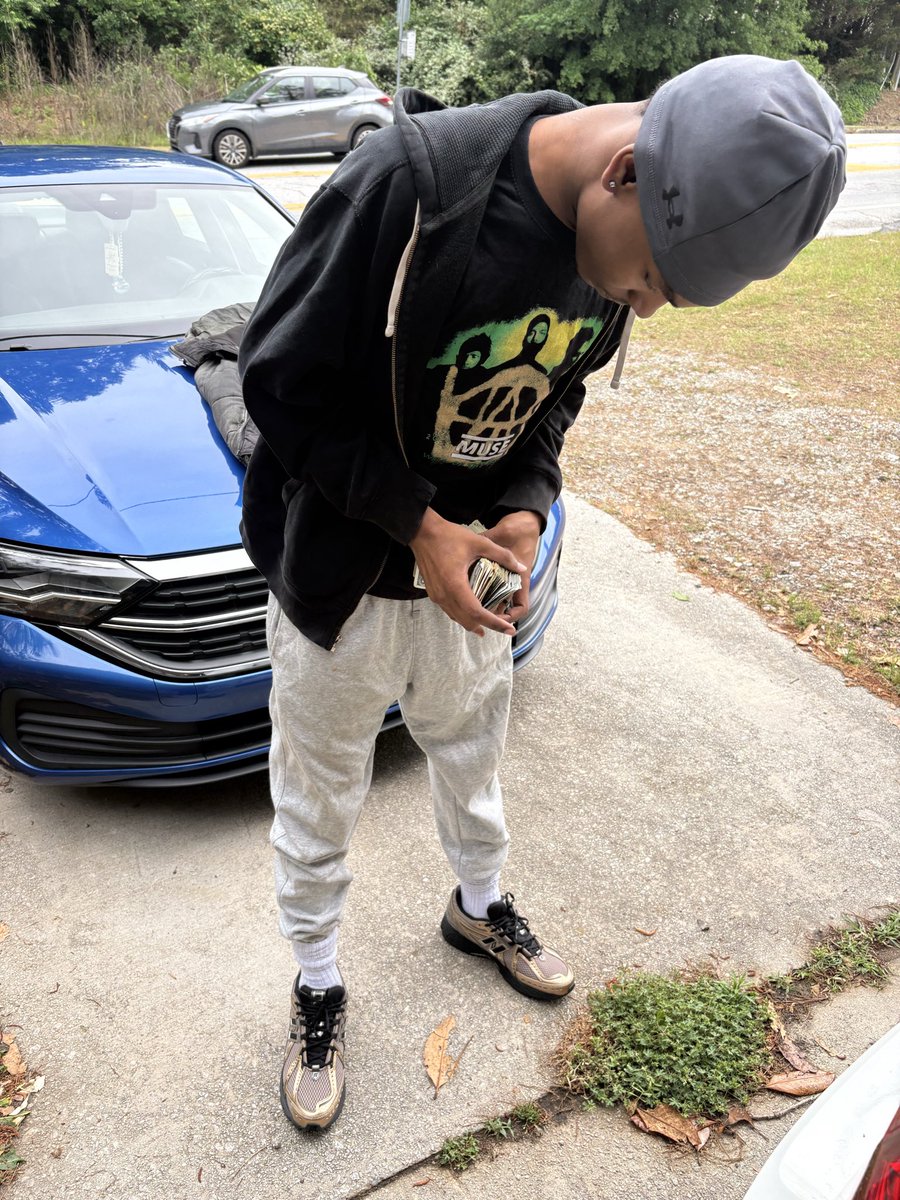 1hardsaint's tweet photo. commas on me baby https://t.co/sA4suSs0H6