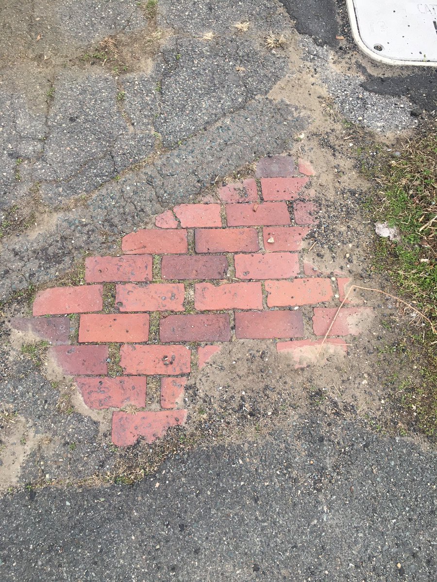 climatetechkev's tweet image. I’m now a New England classical urbanism tweeter #bricks #returntogreatness