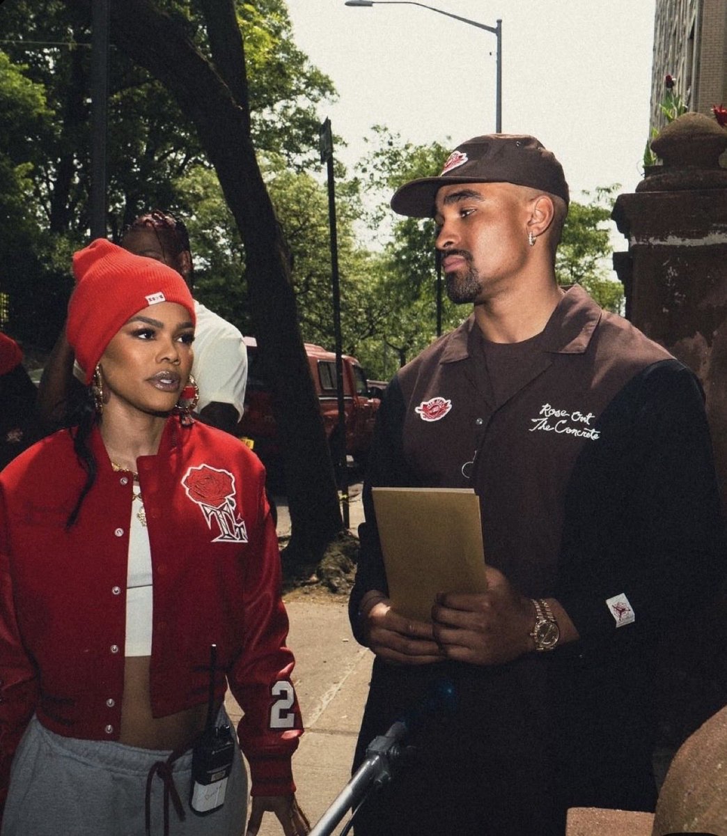 LoveHurts1121's tweet image. Throwback to when Teyana Taylor handpicked Jalen to be in her Air Jordan “ A Rose from Harlem” sneaker collaboration commericial🌹