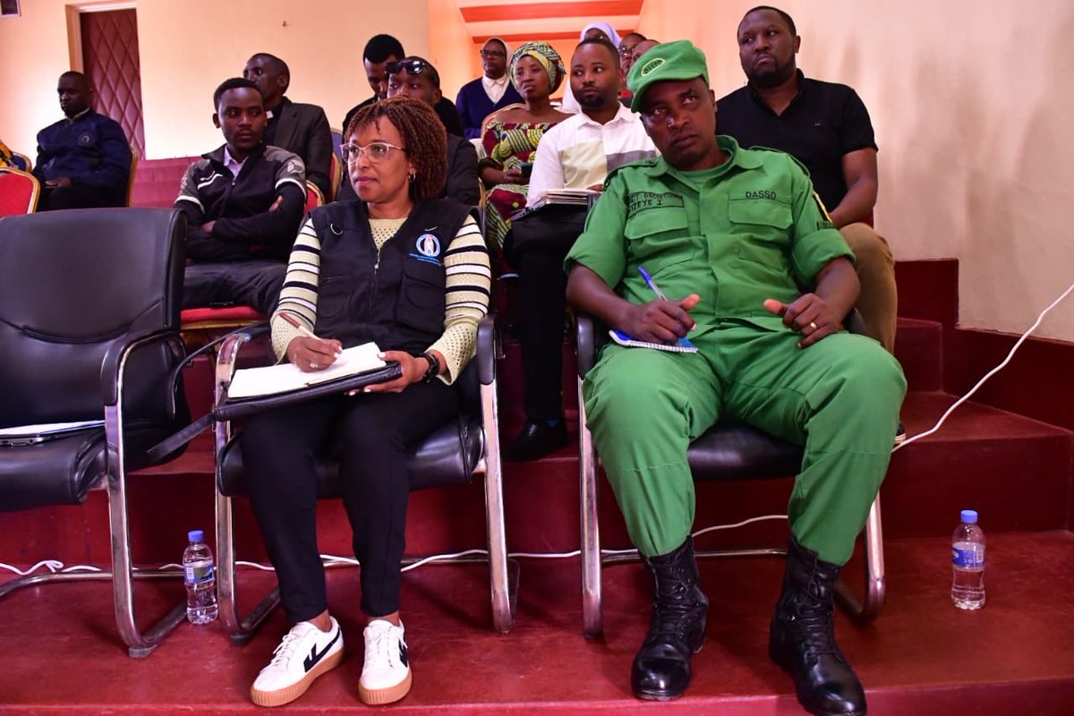 RwandaNGOForum's tweet image. In partnership with @GisagaraDistr @RwandaNGOForum @RBCRwanda and with support from @unicefrw, successfully conducted an orientation meeting on Risk Communication and Community Engagement (RCCE) and digital interventions.

The engagement brought together District Leadership,