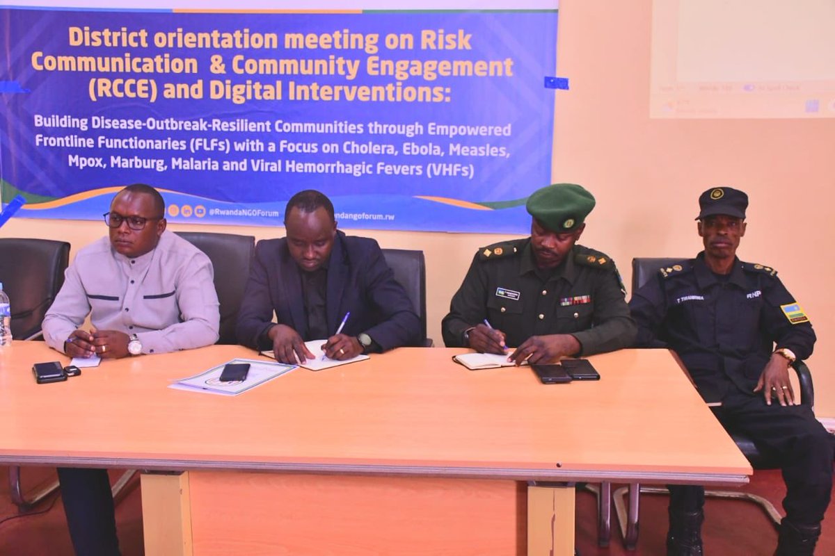 RwandaNGOForum's tweet image. In partnership with @GisagaraDistr @RwandaNGOForum @RBCRwanda and with support from @unicefrw, successfully conducted an orientation meeting on Risk Communication and Community Engagement (RCCE) and digital interventions.

The engagement brought together District Leadership,