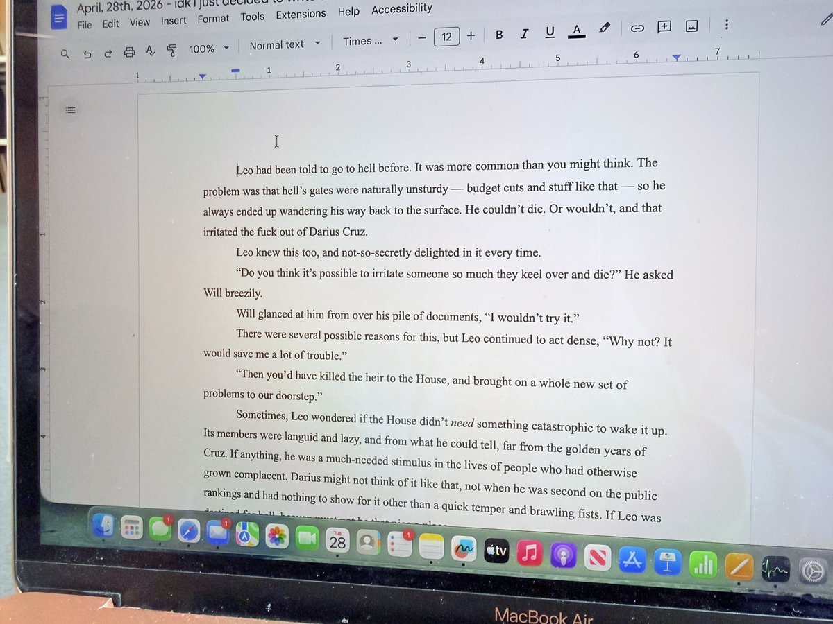 g_juniperwrites's tweet photo. The nice thing about having no audience on X is not worrying about it being seen by anyone and just posting a rough one shot excerpt for fun! #writing https://t.co/Mp0j1Bj2rX