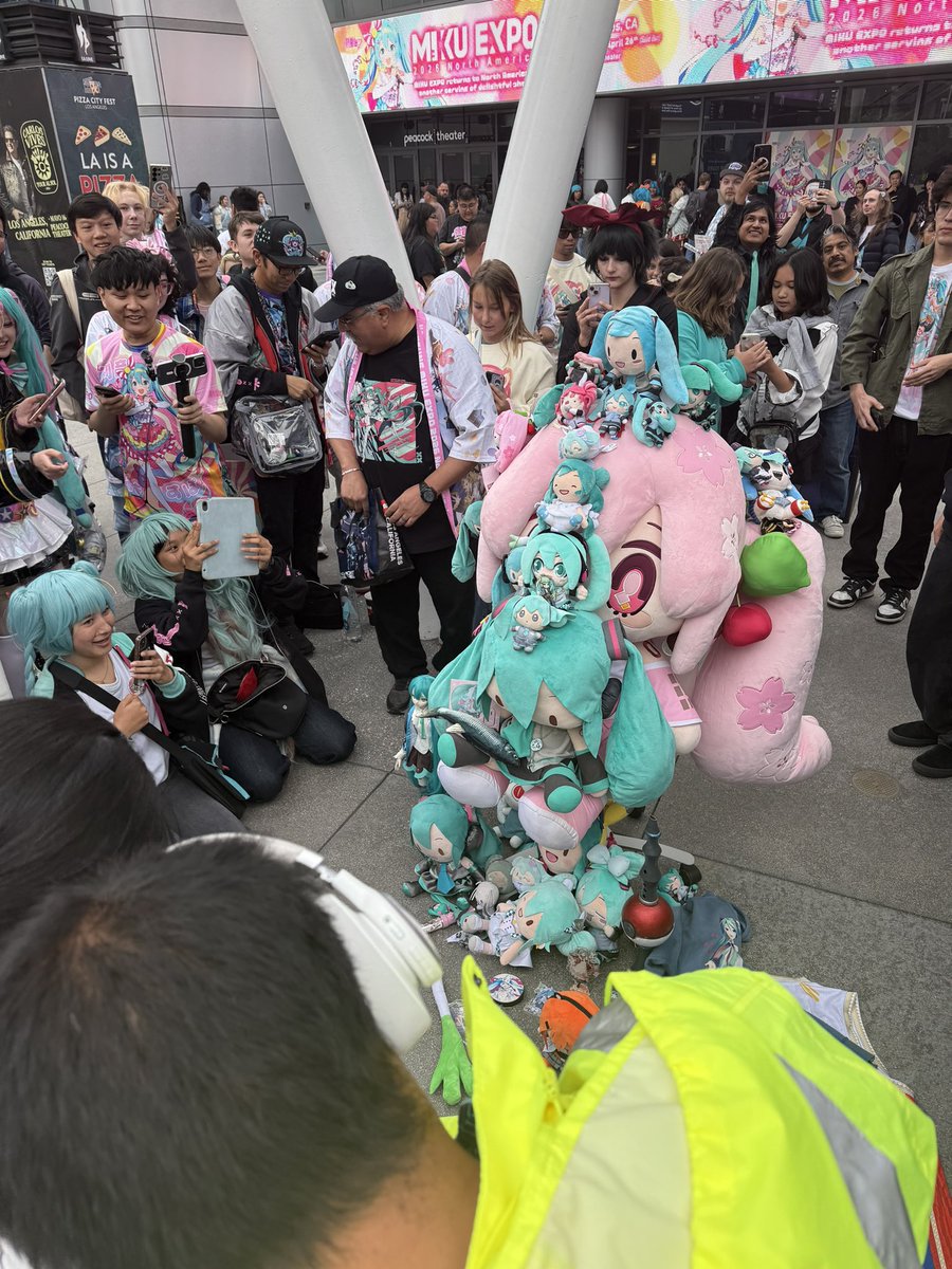 aleon @ CLAMPDOWN tweet media