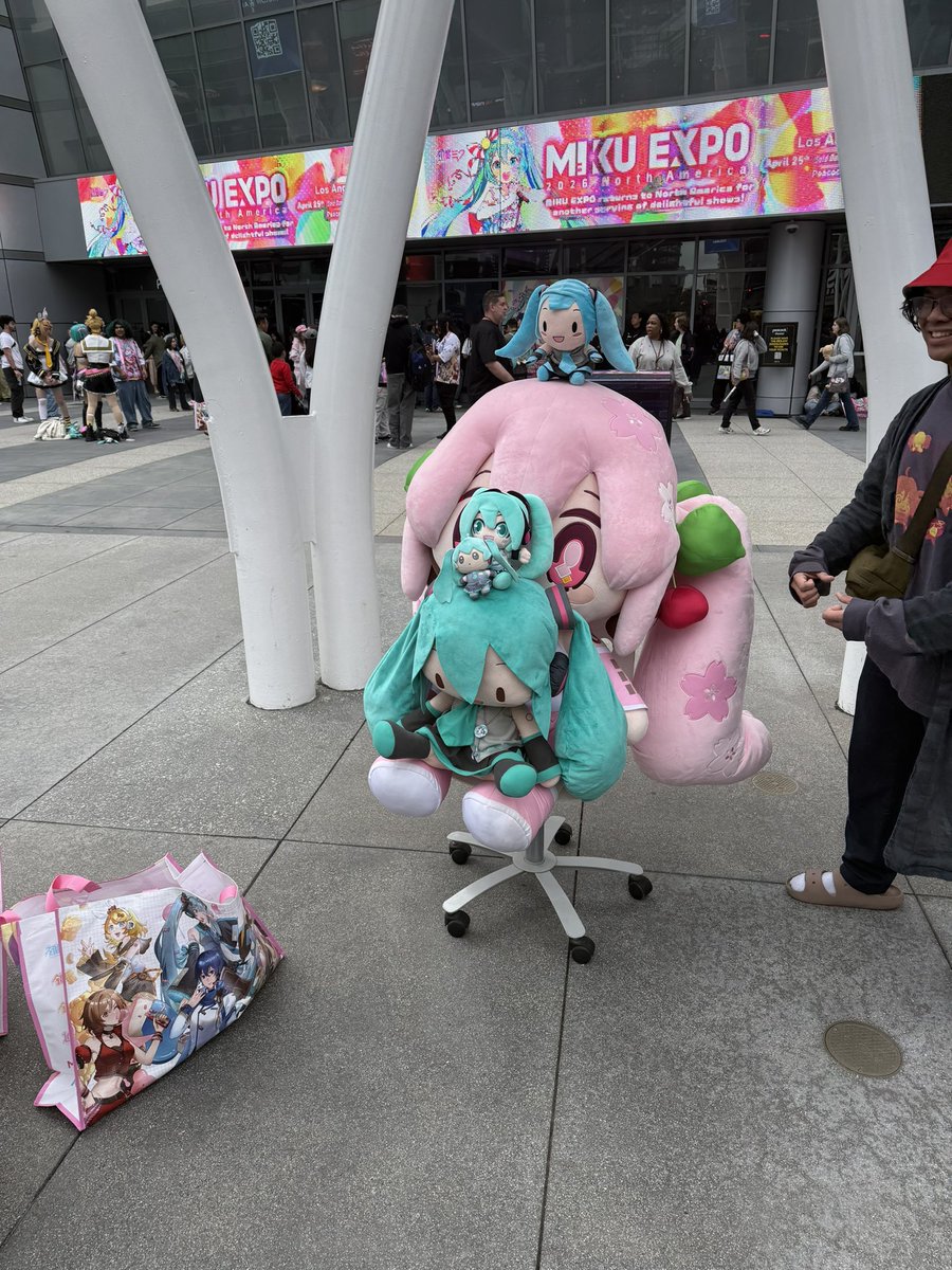 aleon @ CLAMPDOWN tweet media