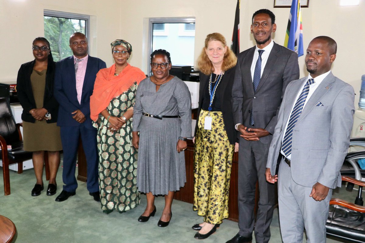 DRSKenya's tweet image. On 28th April 2026, @FatimaMCole the new @UNHCR_Kenya country Rep met with the CRA Miss Mwasaru Mercy at her office. 

The two pledged to work together to serve refugees and asylum seekers in Kenya especially on refugee protection and the implementation of the #ShirikaPlan.