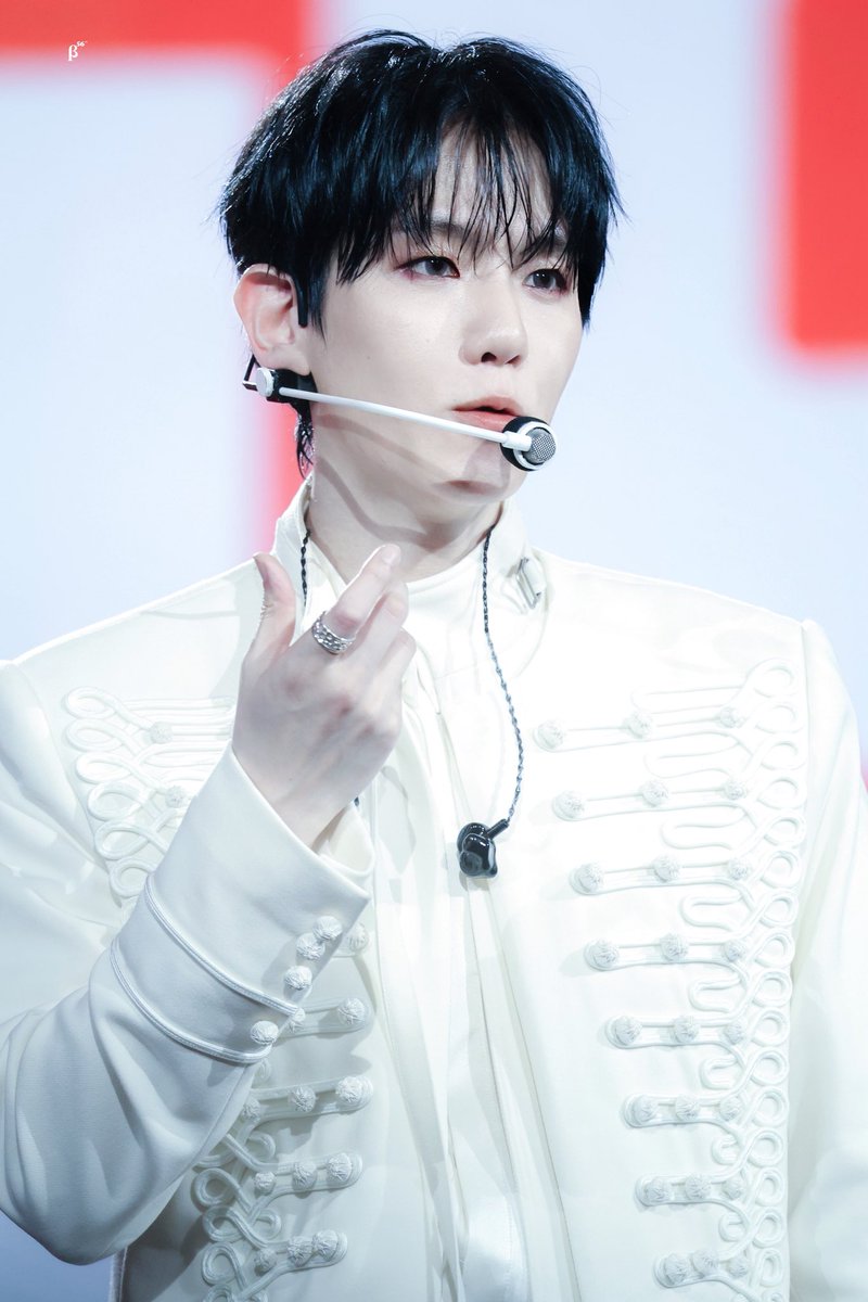 Berryyu56 tweet media