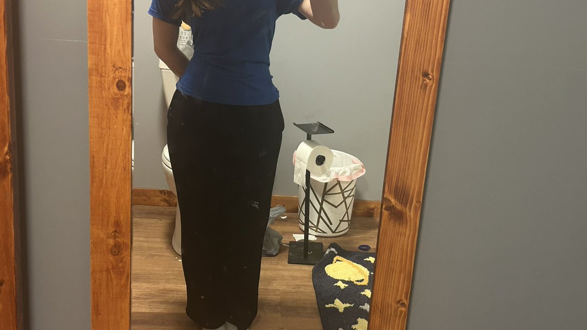 ravenrestricts's tweet photo. hate being fat... https://t.co/FrOlw0NrZD
