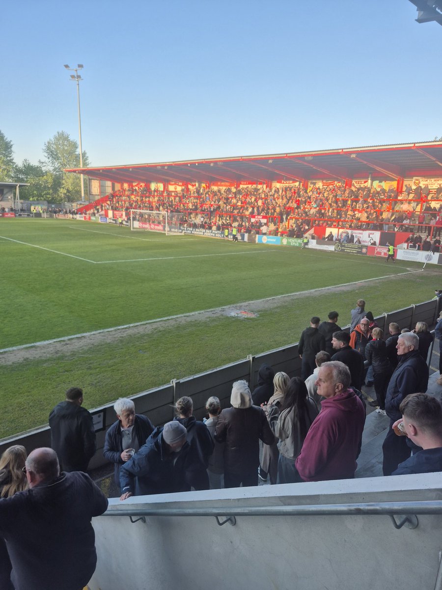 dflaverty's tweet photo. Ah the old gut punch of the play-offs. It's been a while! Gutted. Even more so after seeing the disallowed goal again. Hard to see the positives of a great season at the minute. https://t.co/otHNqOe4d7