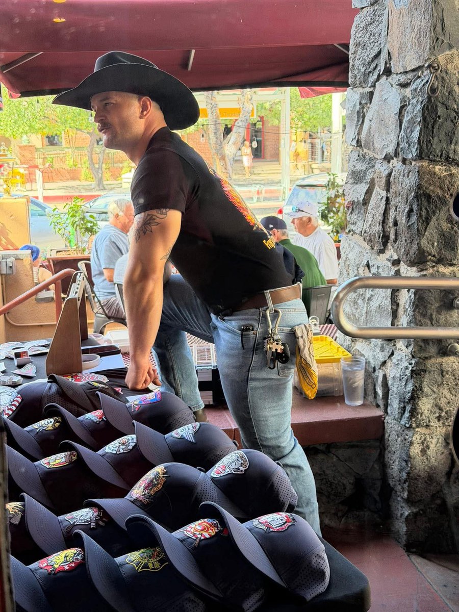 xbullrider tweet media