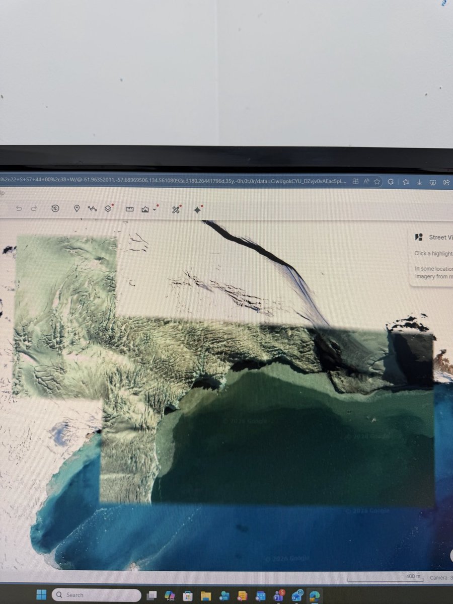wdannyx's tweet photo. @history_hacked Scroll up a little bit more and you get this. Yeah the delites removed the coordinates QUICK. https://t.co/1zj5PGy7NE