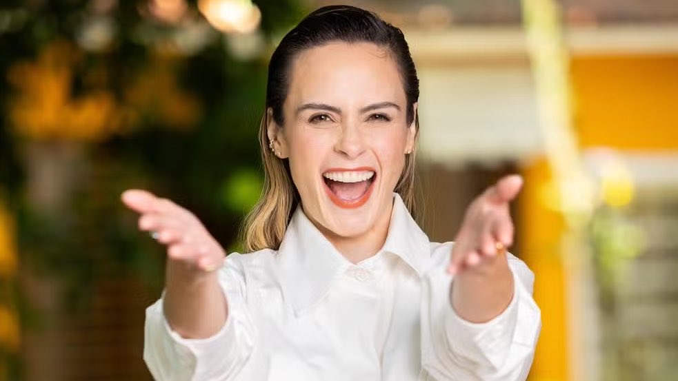 UpdateCharts tweet media