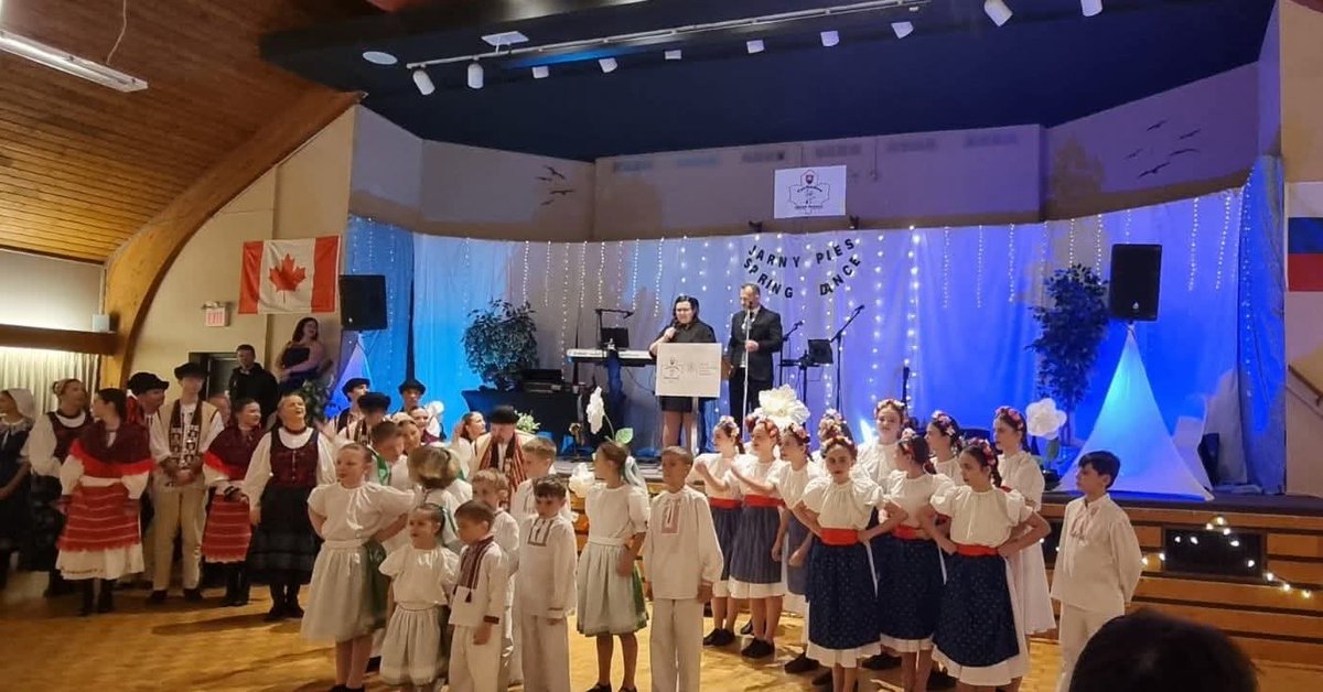 SlovakiaInCAN's tweet photo. Always great to visit the 🇸🇰 diaspora in GTA and enjoy the celebration of Slovakia's rich folklore🤩. Thank you Vychodna Slovak Dancers for the invitation and congratulations on successful event💃🕺👏 https://t.co/NNNa2Jy0i7