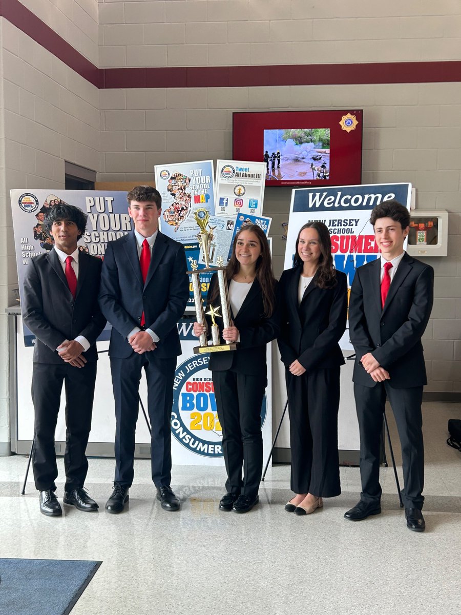blcmrsbendik's tweet photo. Another amazing day for BAMP! First place win in the Central New Jersey Region competition - Consumer Bowl! Next stop is the Attorney General’s office! #proudteacher @eandreacci @ConsumerNJ @MonmouthGovNJ @MarlboroHSinNJ @NicoleHazelSup https://t.co/bheRDrXPrQ