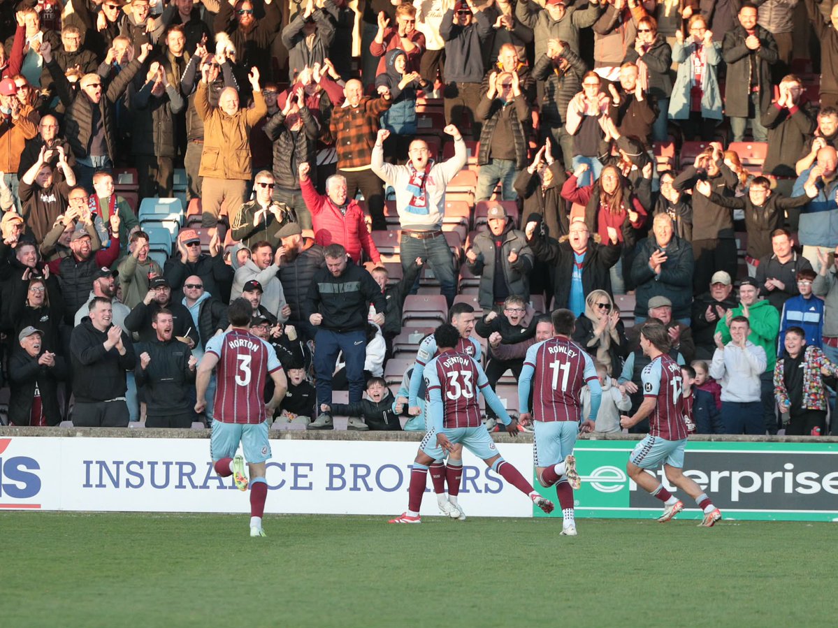 SUFCOfficial's tweet image. 📸 𝐌𝐀𝐓𝐂𝐇 𝐏𝐇𝐎𝐓𝐎𝐒

Many more to follow, but here's a quartet of images from Steve Hope from tonight's game including the winning strike and celebration.

#UTI #IRON