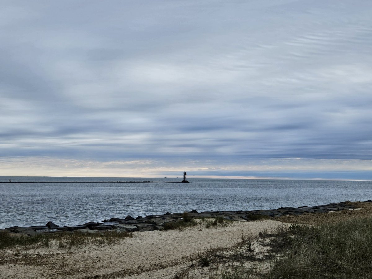 AcyRunway13's tweet image. I've rented a beach cottage at Cape May for my birthday week, this is the Bayside view 🏖🎂 
#CapeMay #nj #BirthdayWeek 
#April #spring