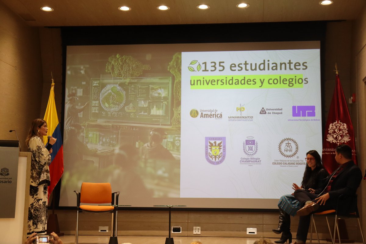 Universidad de América tweet media