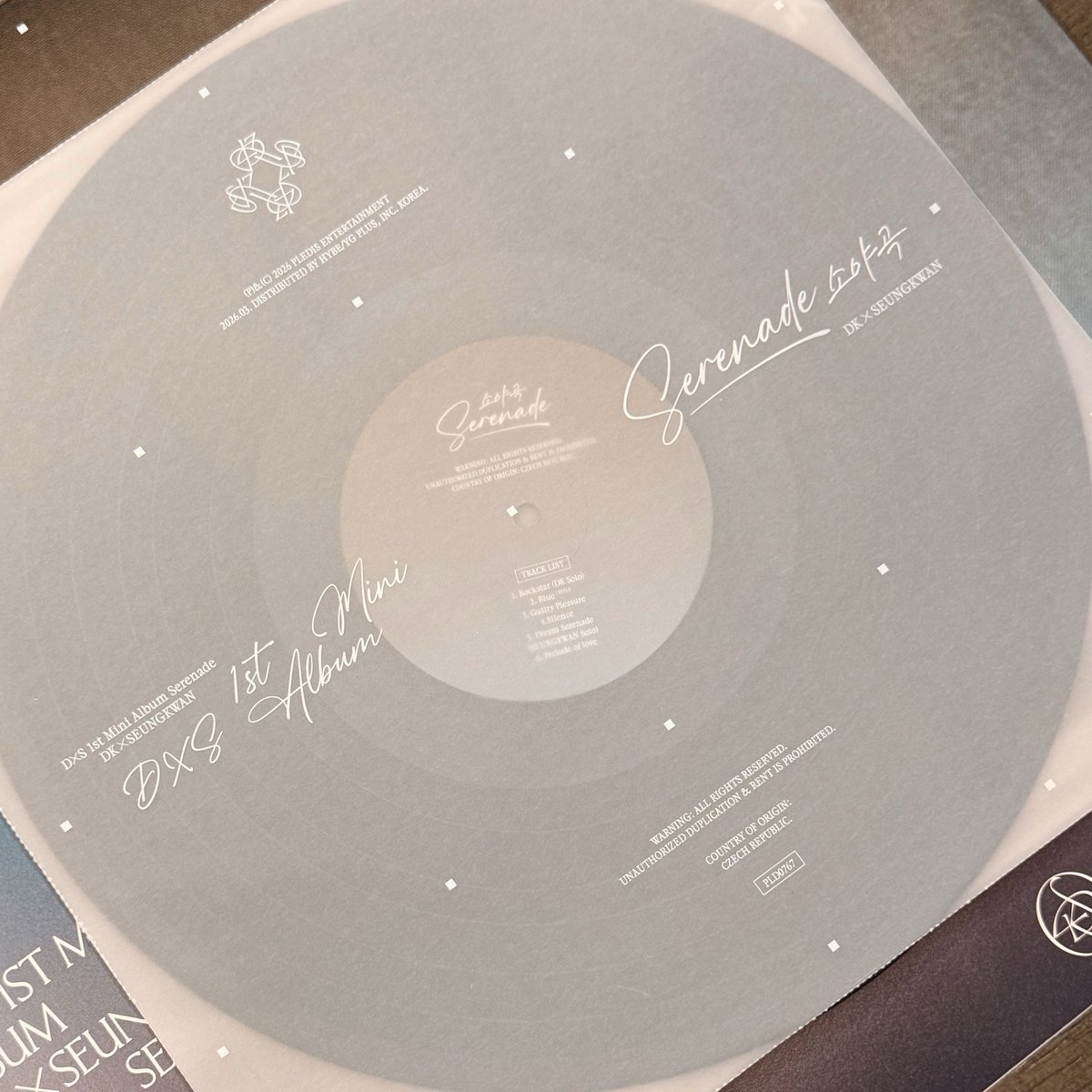 my serenade vinyl arrived today 🩶 i think the universe knew i