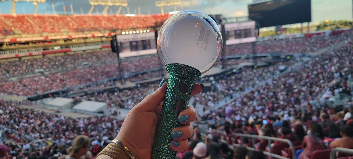 That's not a hand. That's a wing. And no one knows that a chicken is among them.  🐔😂