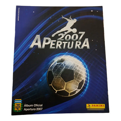 martinquerly's tweet photo. @Dinastia7Roja @AlbeazulQ32544 yo lo convencí a un compañero de despegar a emiliano papa para dármelo y completar este album. Le dije que compartíamos la pelota que te daban de premio🤌🏻🤌🏻 https://t.co/m0fySgpGZk