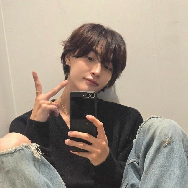 this haircut was just so cutesy 💔