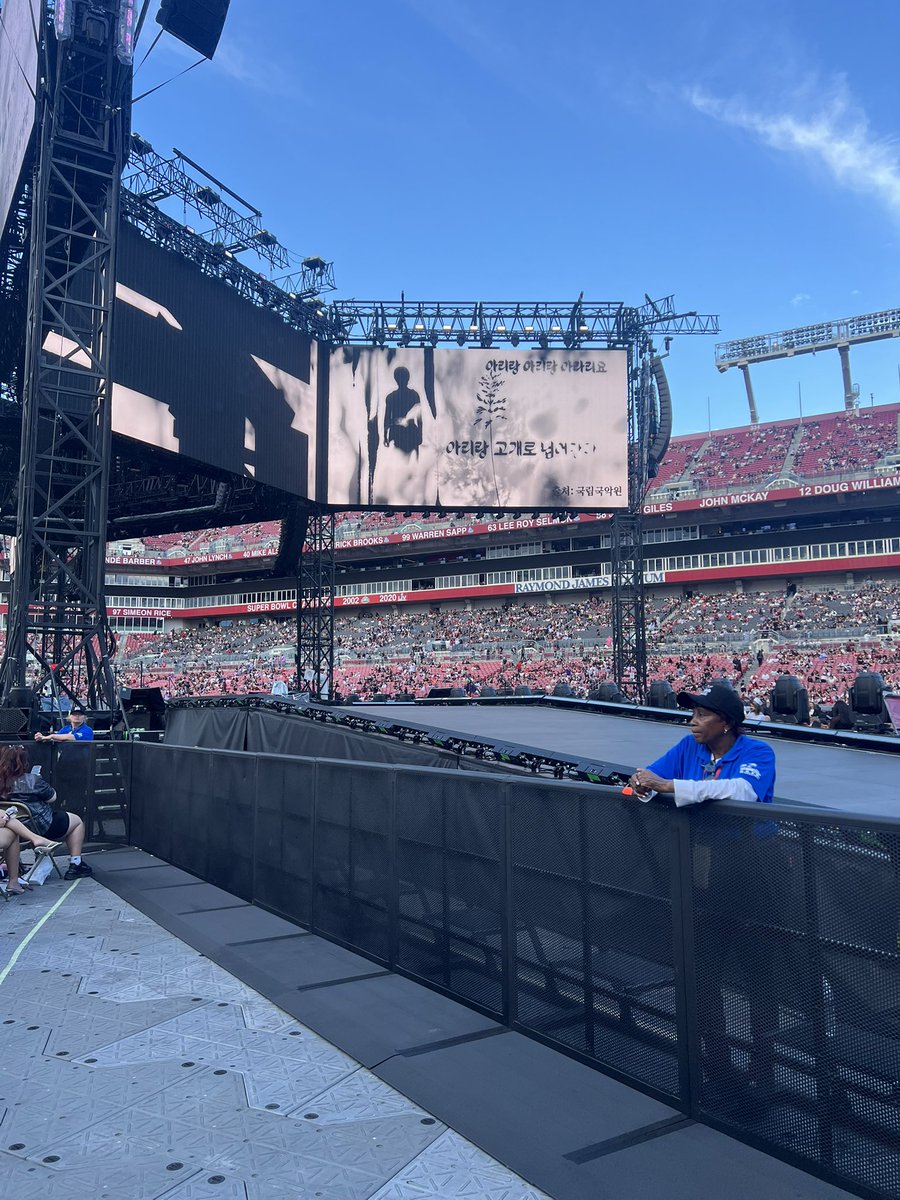 adz :) SAW PIED PIPER AND MAGIC SHOP tweet media