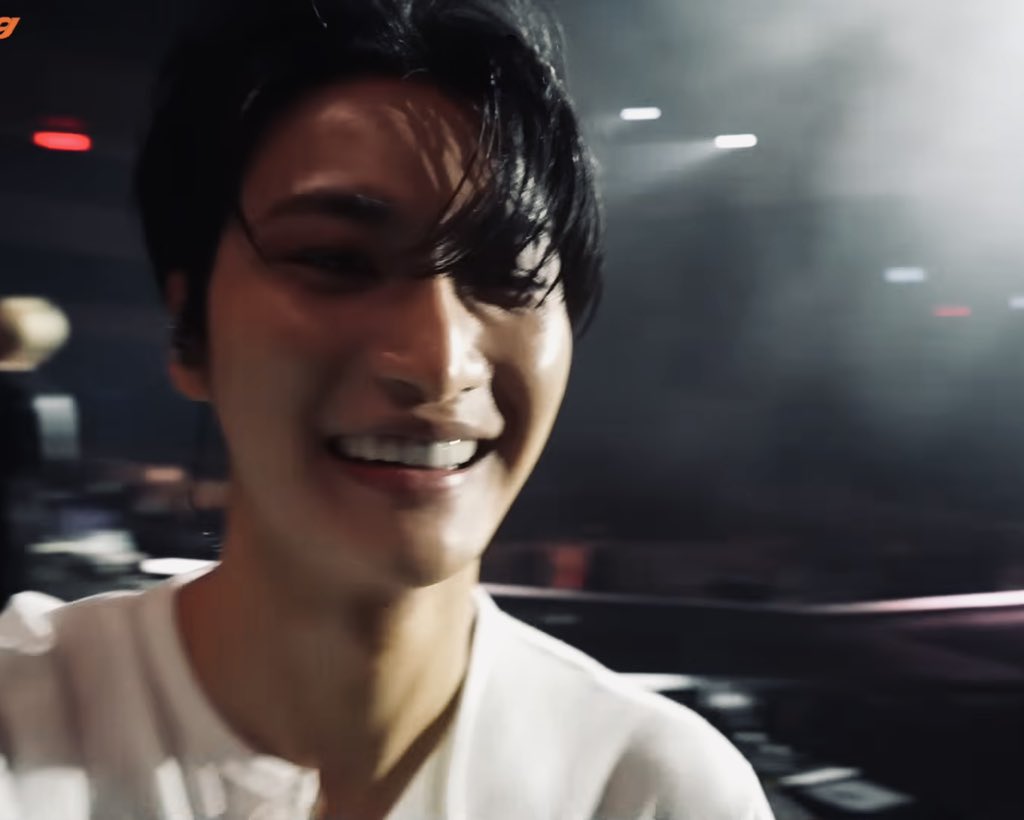 TinySag // is celebrating the stars ⭐️ tweet media