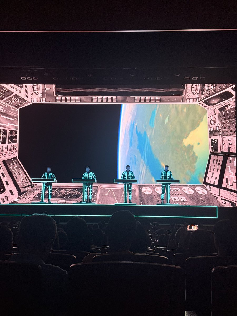 pubaran's tweet photo. 最高な時間が過ごせました
#Kraftwerk #クラフトワーク https://t.co/jsnW9uot26