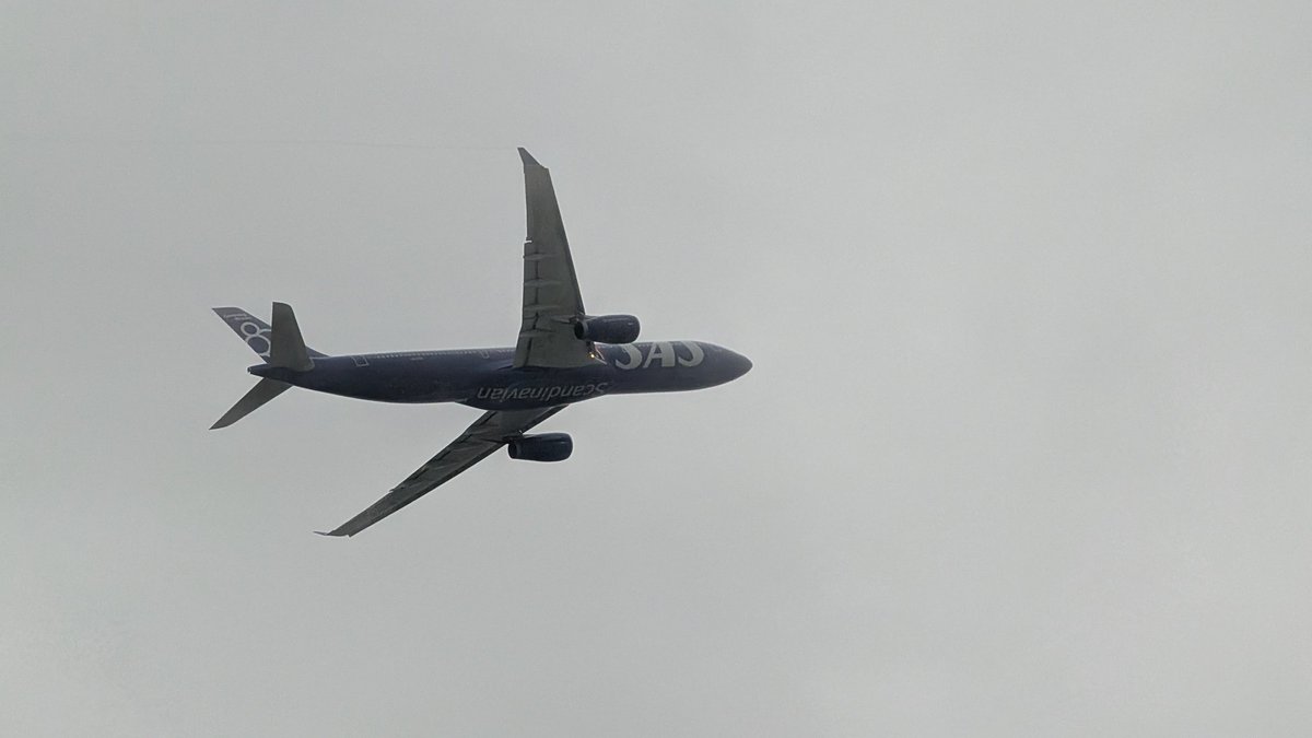 USAS_WW1's tweet image. #avgeek #traveling #planespotting #Airbus: Airbus A330-300 (twin-jet) (A333) take off a few minutes ago from Atlanta on its way to Copenhagen, Denmark!