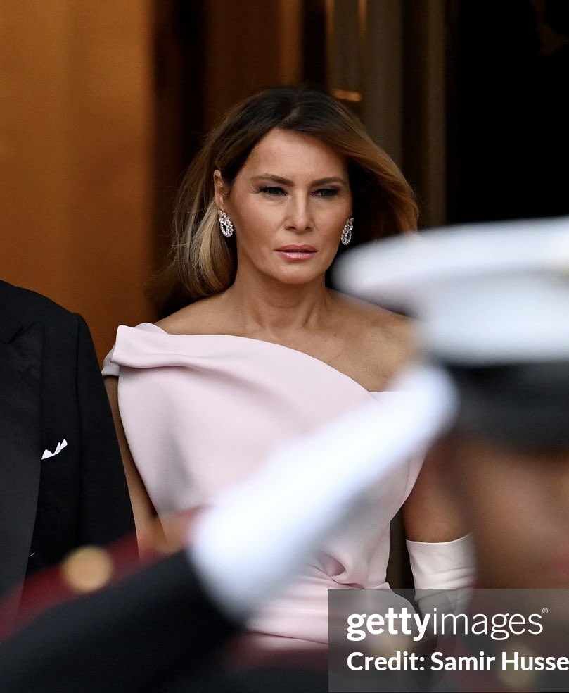 FLOTUS Report tweet media