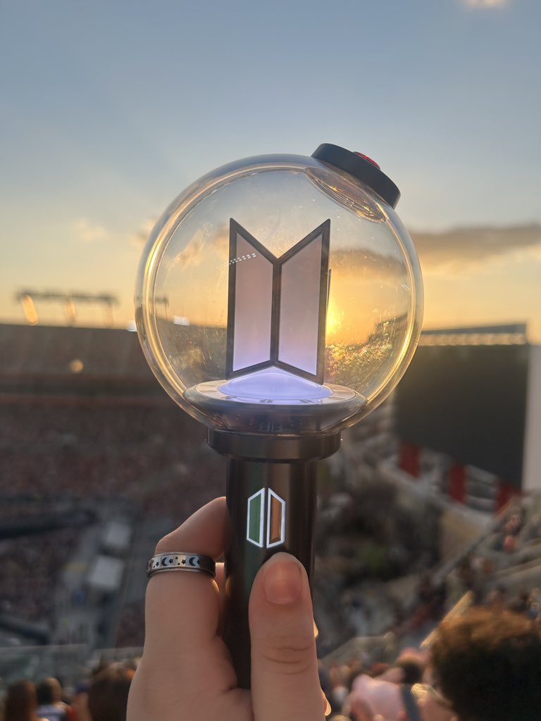 || No Labels, Just Alex || 🪐SAW BTS 4/28 tweet media